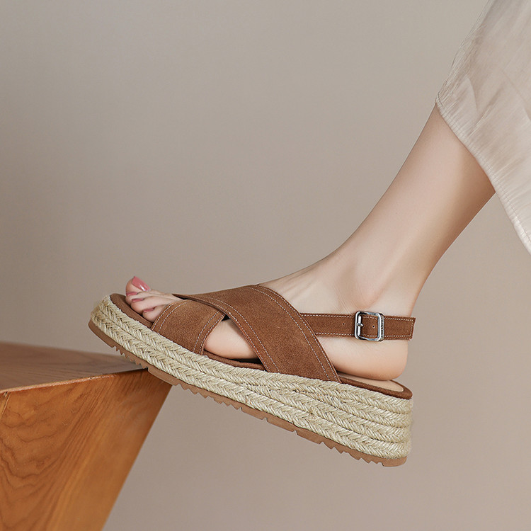 Casual Sandals with Suede Upper and Rubber Foam Sole