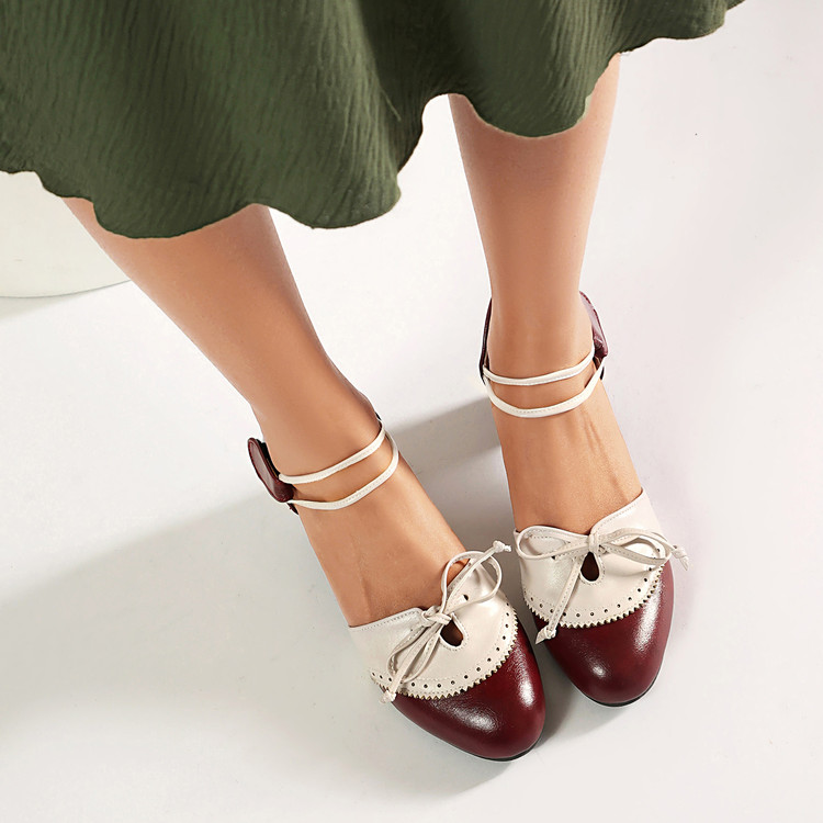 Unisex Closed Toe Sandals with Cross Strap and Block Mid Heel