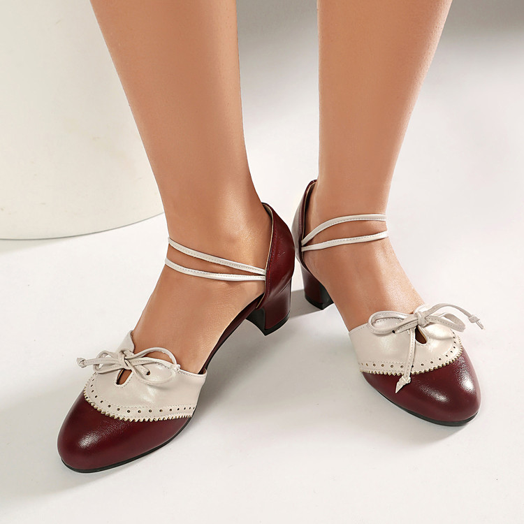 Unisex Closed Toe Sandals with Cross Strap and Block Mid Heel